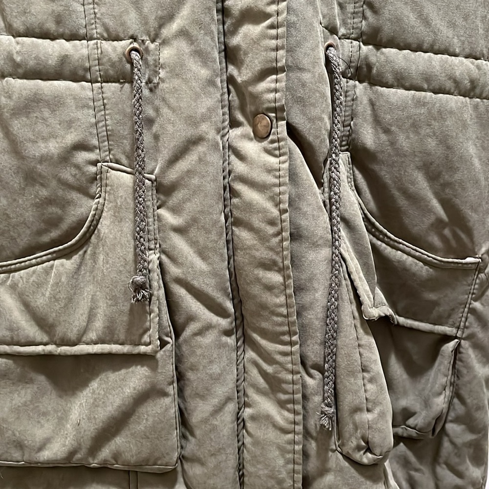 Women’s Army Coat - Picture 3 of 10